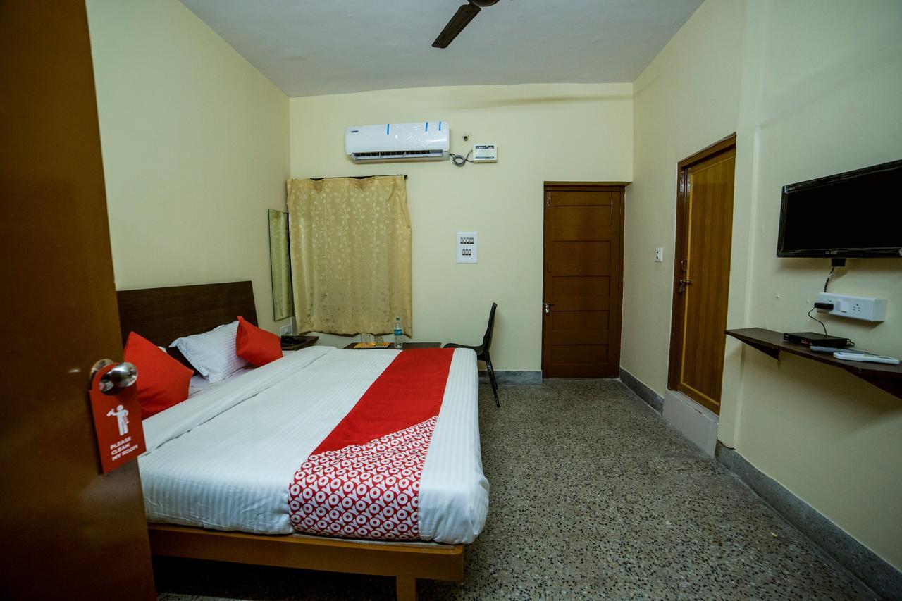 Oyo 13374 Vididhi Otel Visakhapatnam Dış mekan fotoğraf