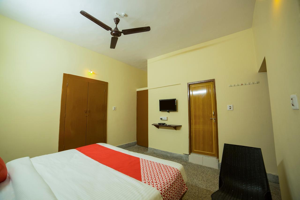 Oyo 13374 Vididhi Otel Visakhapatnam Dış mekan fotoğraf