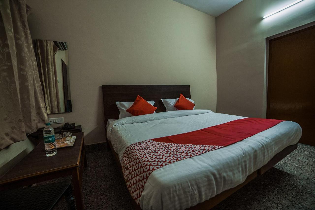 Oyo 13374 Vididhi Otel Visakhapatnam Dış mekan fotoğraf