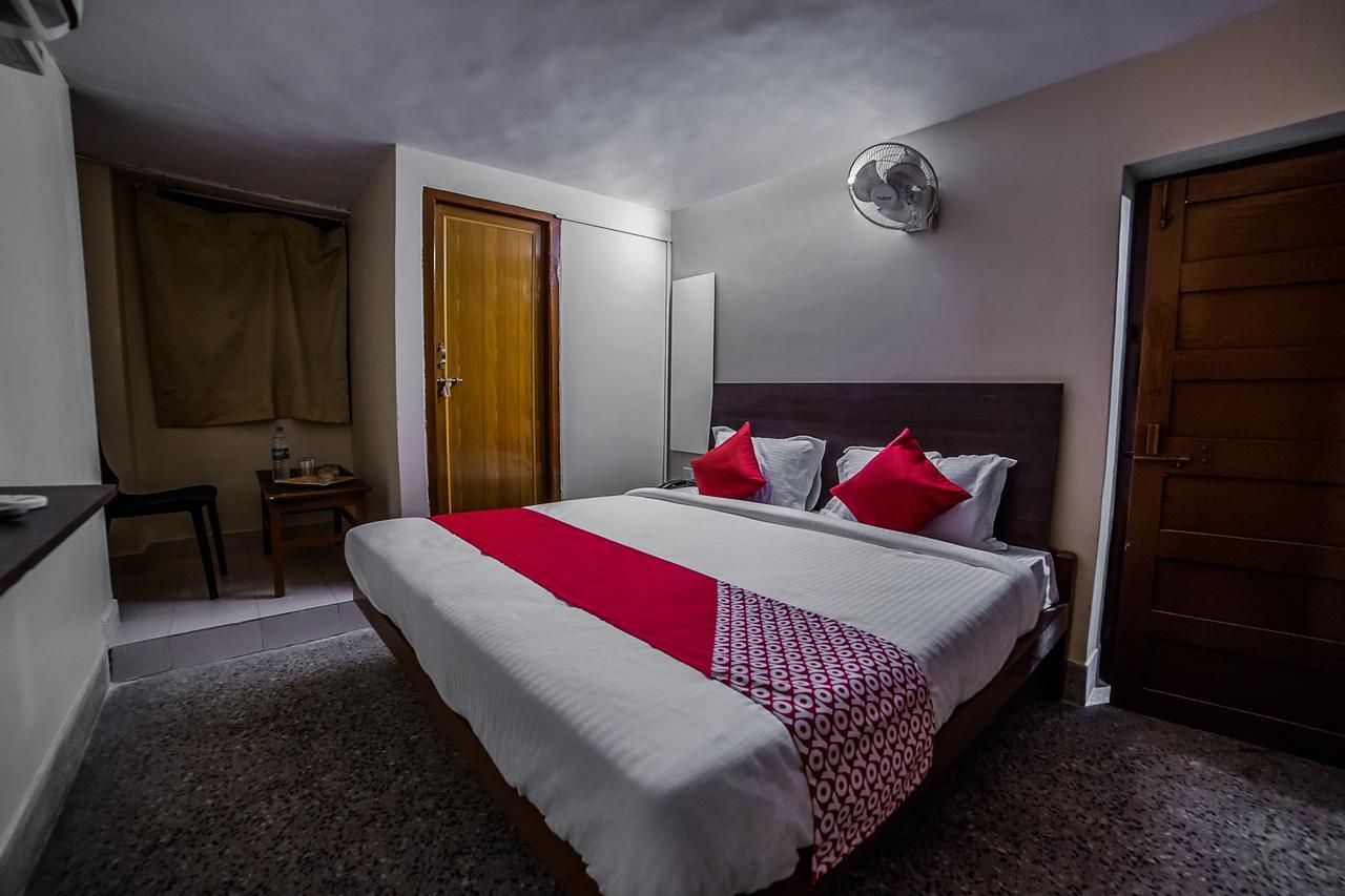 Oyo 13374 Vididhi Otel Visakhapatnam Dış mekan fotoğraf