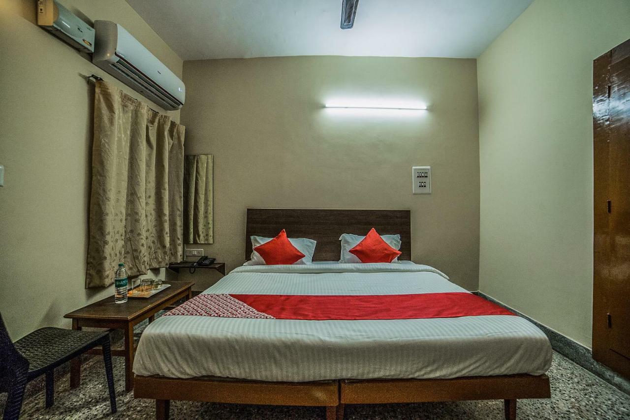 Oyo 13374 Vididhi Otel Visakhapatnam Dış mekan fotoğraf