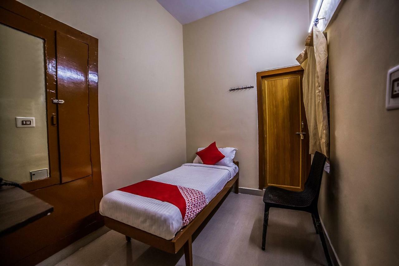 Oyo 13374 Vididhi Otel Visakhapatnam Dış mekan fotoğraf