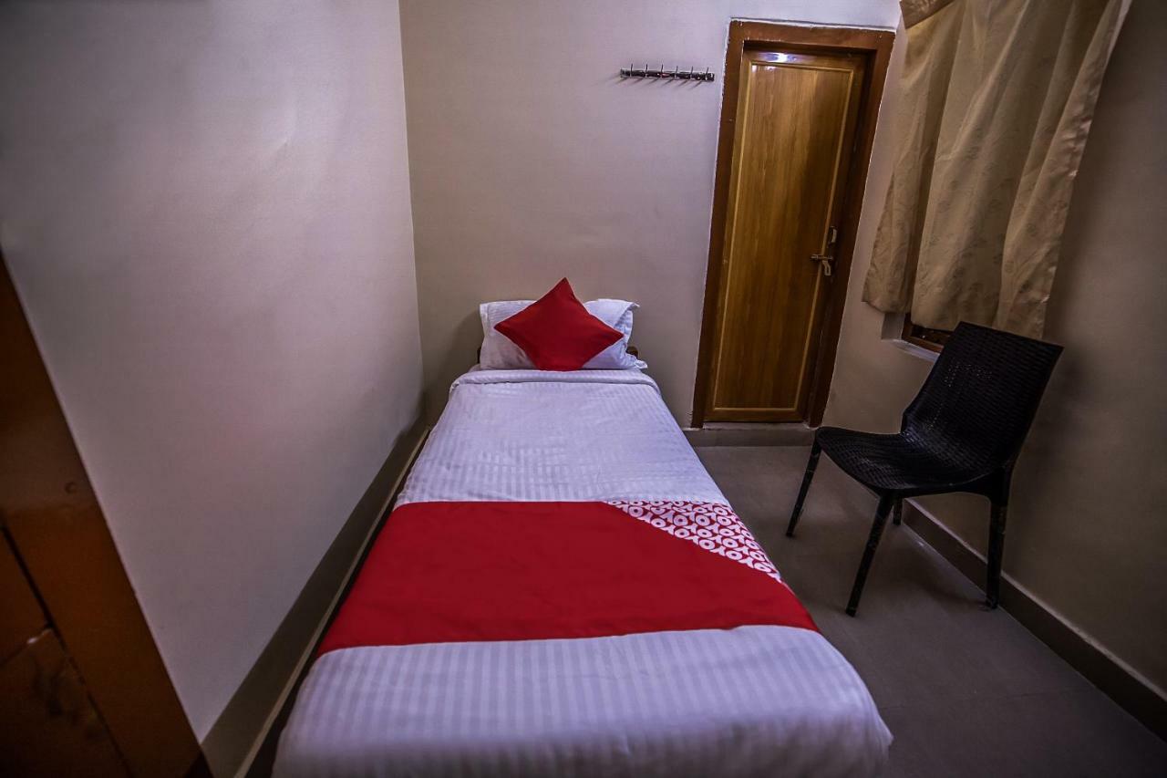 Oyo 13374 Vididhi Otel Visakhapatnam Dış mekan fotoğraf