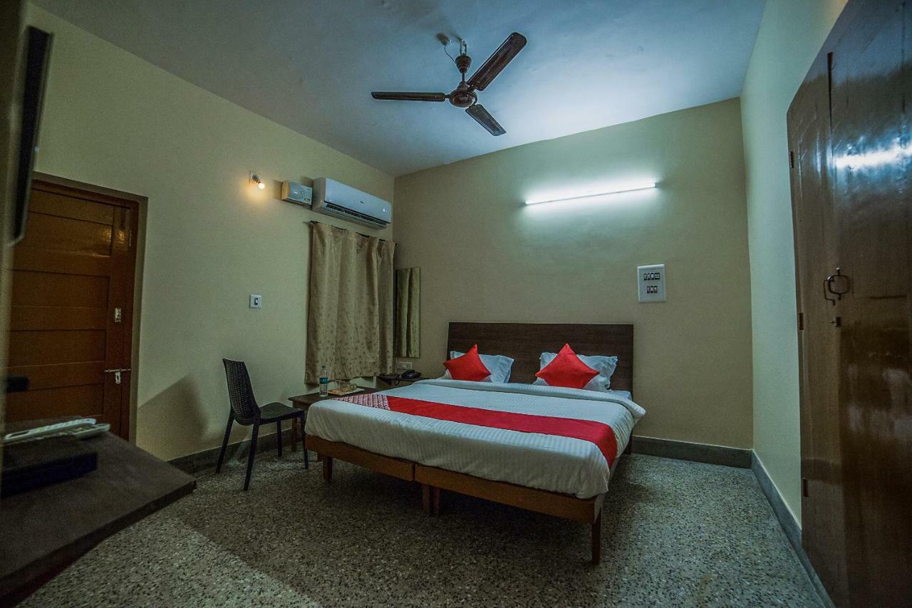 Oyo 13374 Vididhi Otel Visakhapatnam Dış mekan fotoğraf